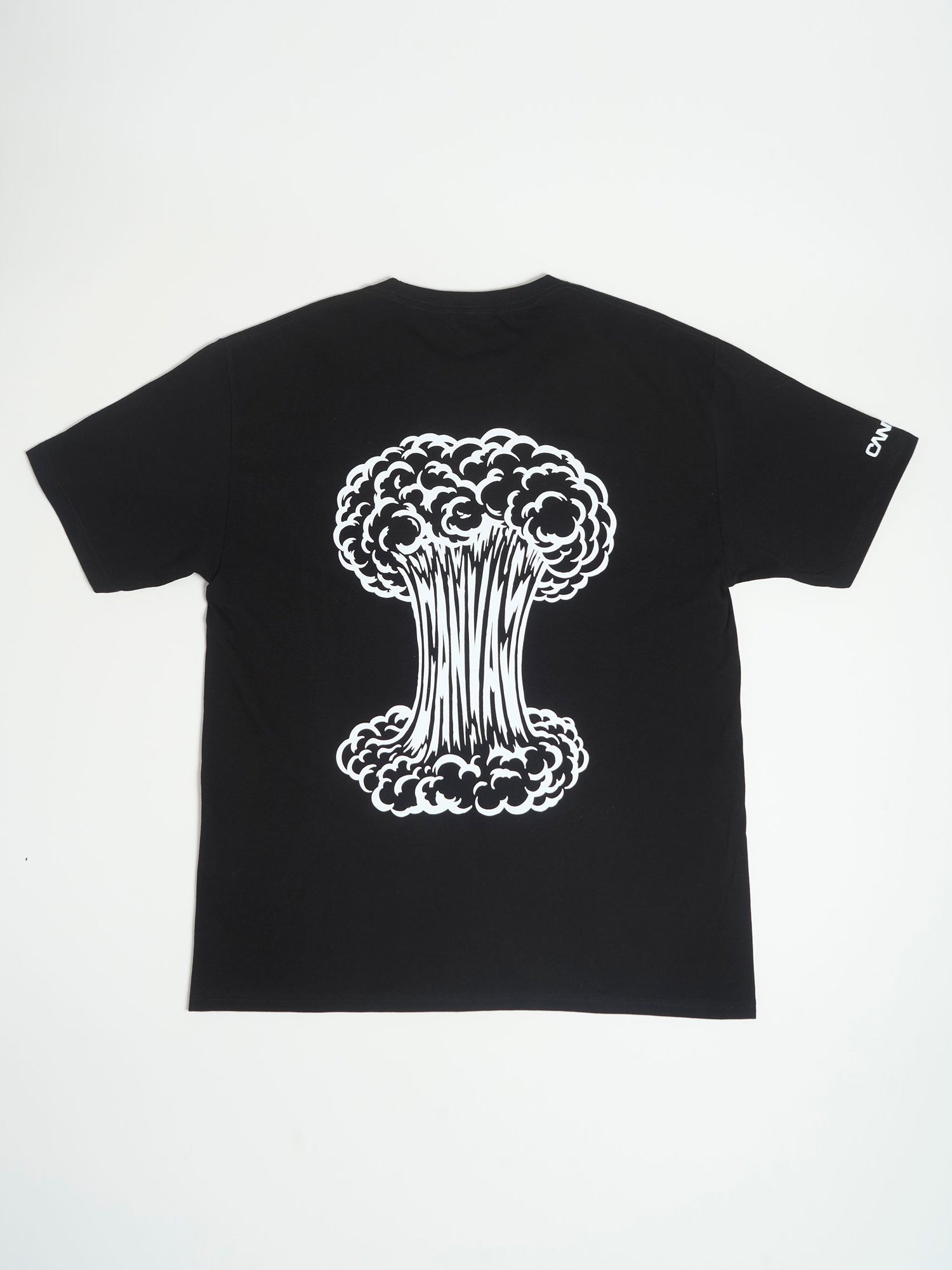 CANVAS BIG BANG TEE - Negro